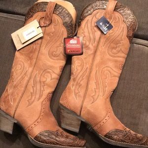 New Ariat Boots w/tags